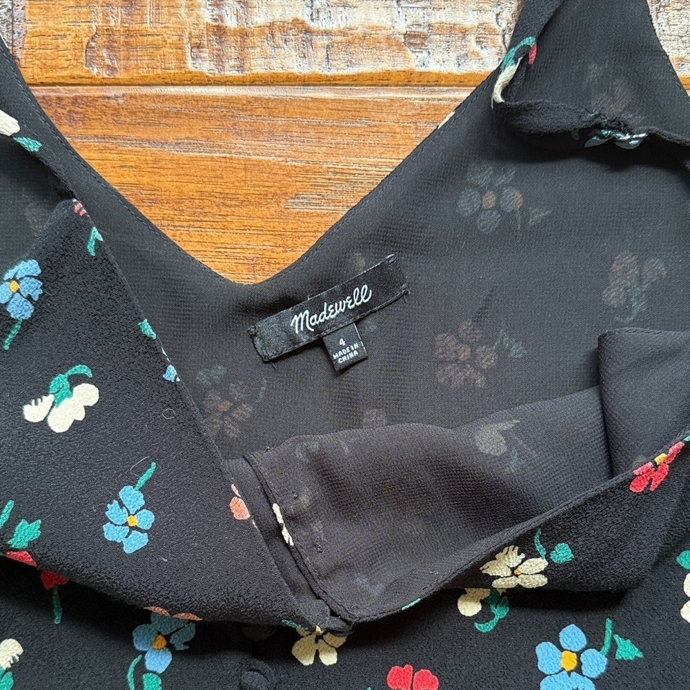 Madewell Button-Down Cami in Pressed Flowers Floral Camisole, size 4 - Picture 5 of 7